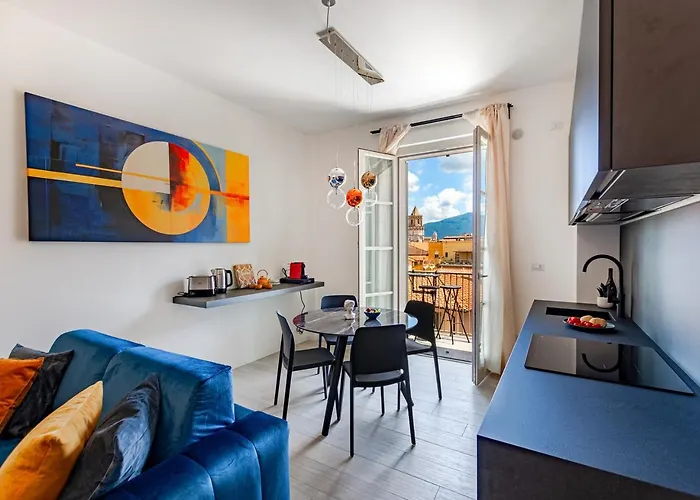 Tower View Luxury Apartment On The River