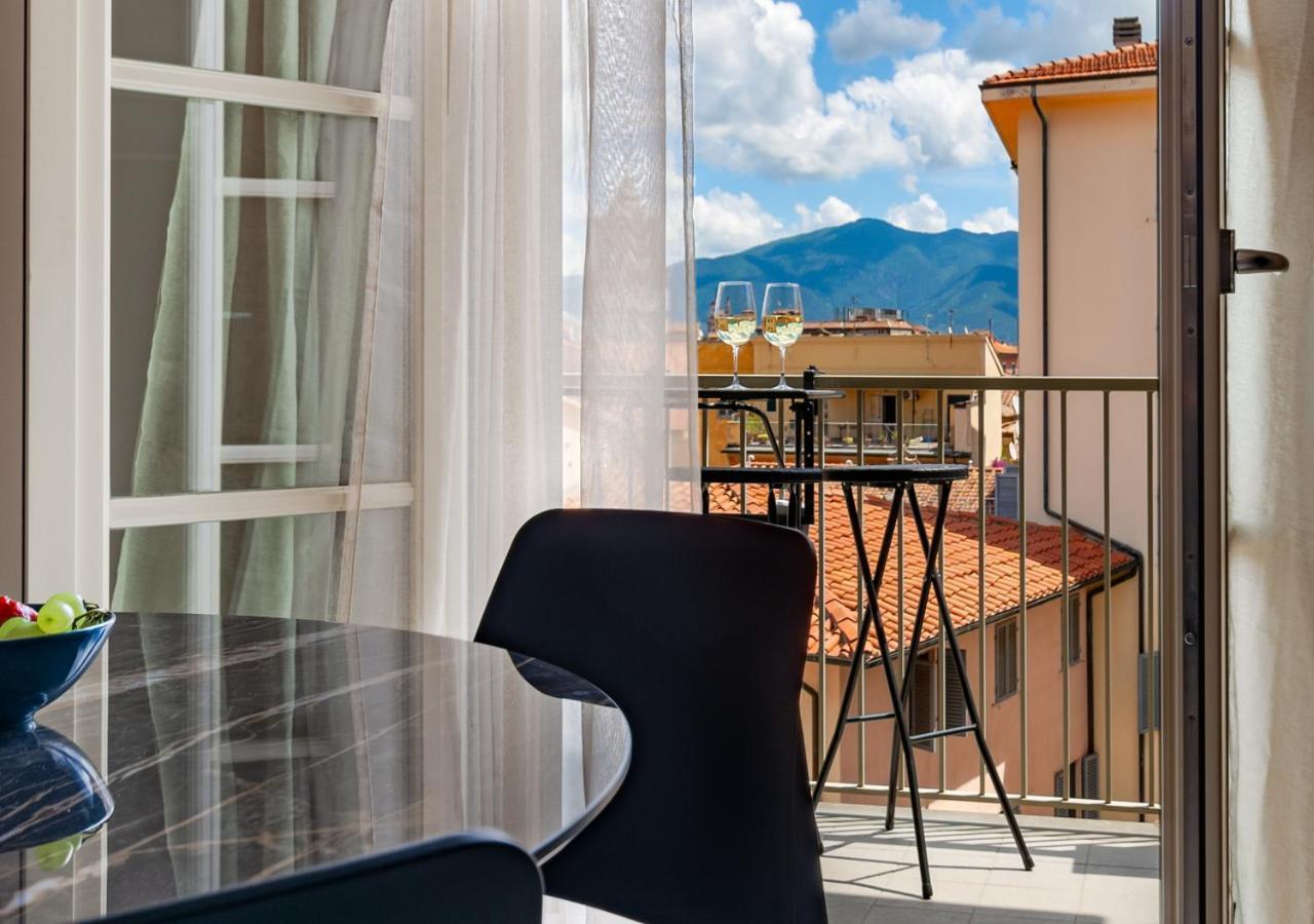 Tower View Luxury On The River Apartment
